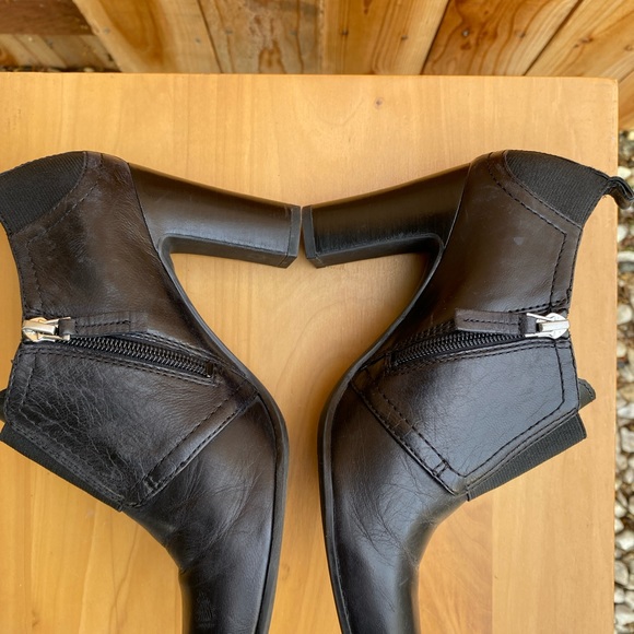 Franco Sarto Side Zipper Tinker, Genuine Leather, Stretch Black Booties, Size 8M - Picture 7 of 10